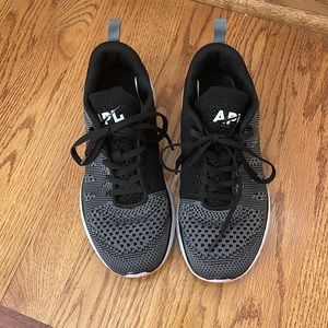 APL Techloom Pro shoes
